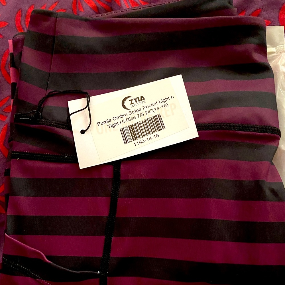 Zyia purple ombré leggings